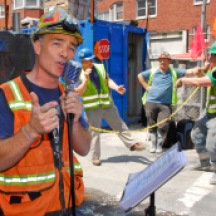 Gary Russo, the singing construction worker, at 73rd & 2nd Ave, NYC.